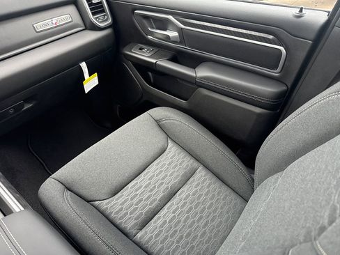 New 2026 RAM 1500 4x4 Crew Cab image 16