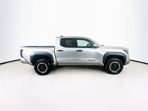Used 2024 Toyota Tacoma TRD Off-Road AWD/4WD image 10