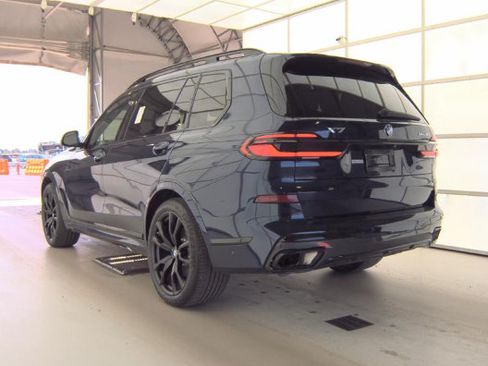 Used 2024 BMW X7 xDrive40i w/ M Sport Package AWD/4WD image 7