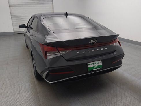Used 2024 Hyundai Elantra SEL FWD image 6