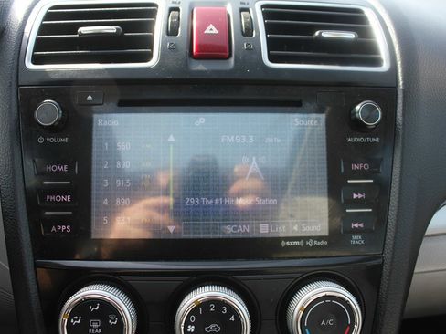 Used 2015 Subaru Forester 2.5i Premium w/ All-Weather Package image 19