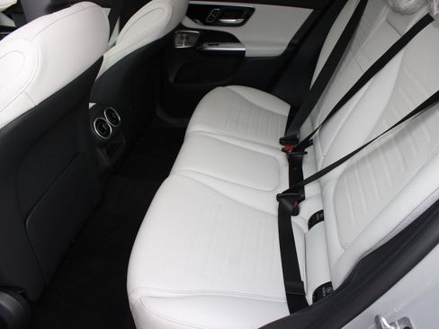 Used 2026 Mercedes-Benz GLC 300 image 15