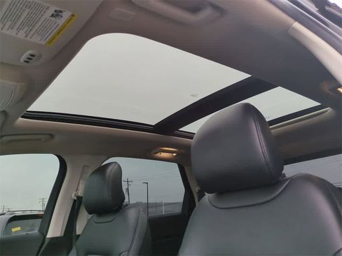 Used 2019 Ford Edge SEL w/ Equipment Group 201A image 11