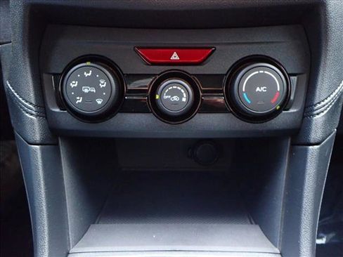 Used 2019 Subaru Impreza 2.0i Premium w/ Eyesight & BSD/Rcta & SRF image 17