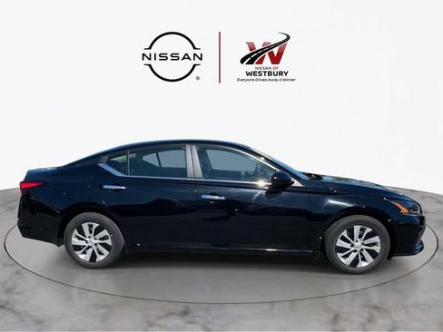 Used 2023 Nissan Altima 2.5 S FWD image 8