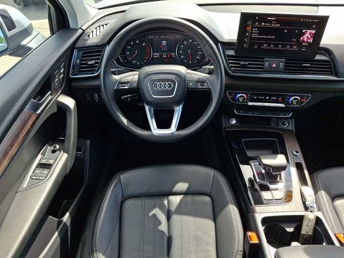 Used 2023 Audi Q5 2.0T Premium w/ Convenience Package AWD/4WD image 12