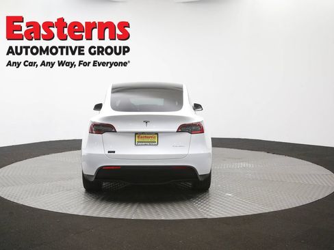 Used 2021 Tesla Model Y Long Range AWD/4WD image 30