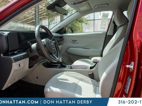 Used 2024 Hyundai Kona SEL FWD image 3