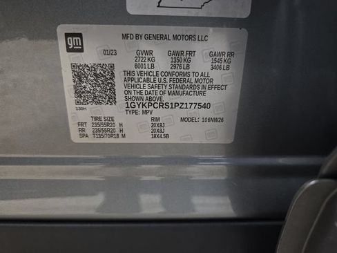 Used 2023 Cadillac XT6 Premium Luxury w/ LPO, Floor Liner Package FWD image 33