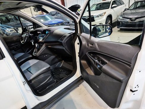 Used 2018 Ford Transit Connect XL FWD image 28