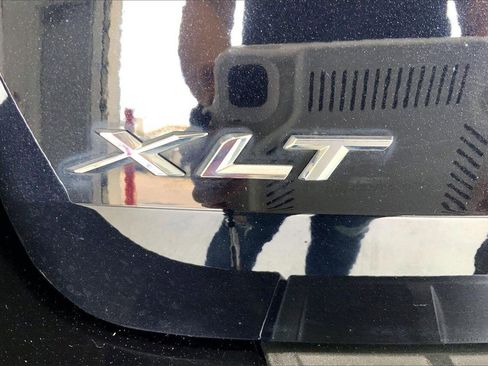 Used 2022 Ford Explorer XLT w/ Equipment Group 202A image 31