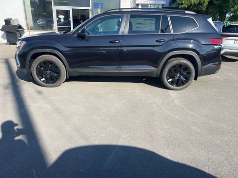 New 2026 Volkswagen Atlas SE image 14