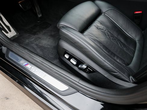 Used 2022 BMW M550i xDrive w/ Executive Package image 14