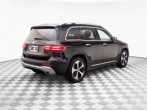 Used 2024 Mercedes-Benz GLB 250 4MATIC w/ Exclusive Package image 7