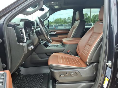 Used 2024 GMC Sierra 2500 Denali Ultimate w/ Max Trailering Package AWD/4WD image 16