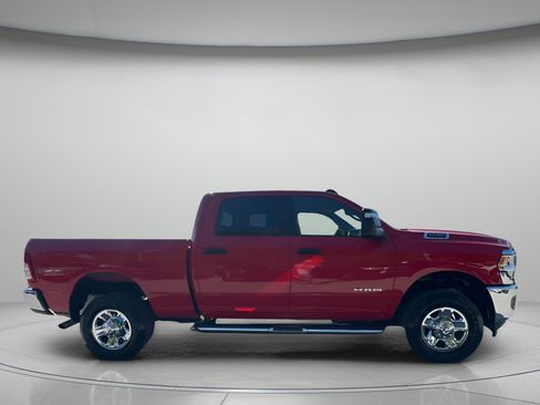 Used 2024 RAM 2500 Big Horn w/ Bed Utility Group image 32