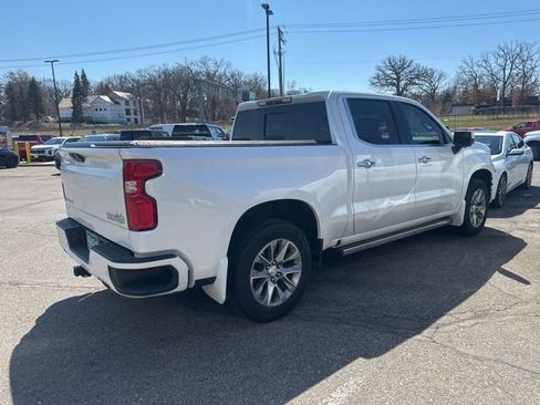 Used 2019 Chevrolet Silverado 1500 High Country w/ Technology Package AWD/4WD image 8