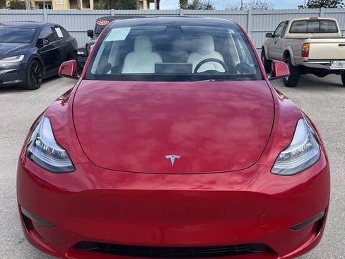 Used 2021 Tesla Model Y Long Range image 9
