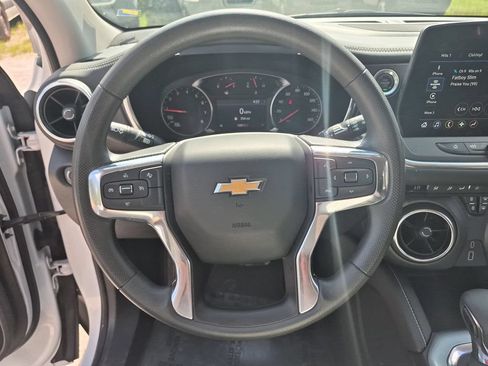 Used 2025 Chevrolet Blazer LT FWD image 22
