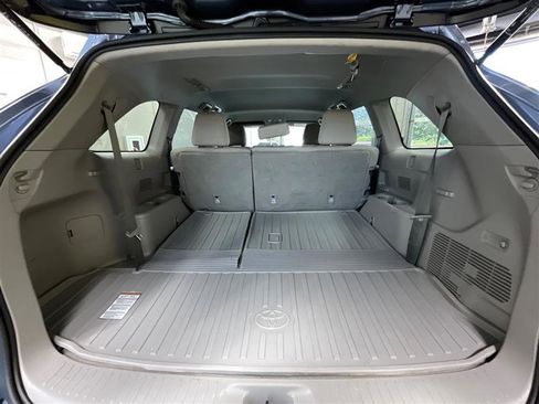Used 2019 Toyota Highlander LE image 20