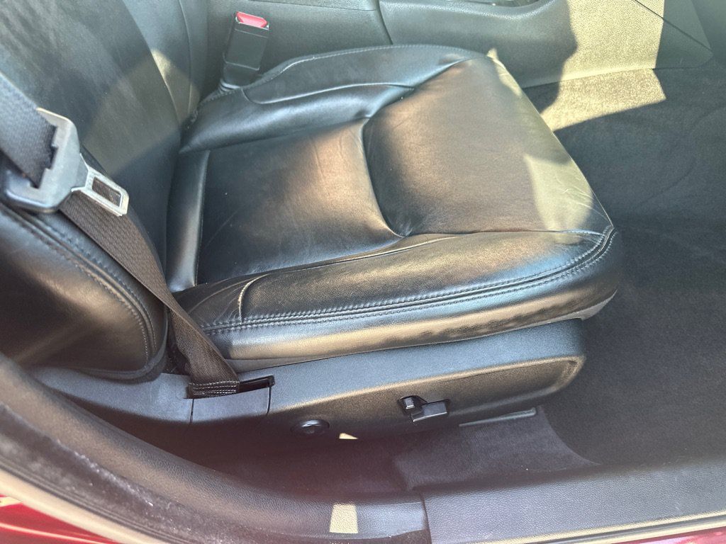 Used 2018 Chrysler 300 Touring L RWD image 12