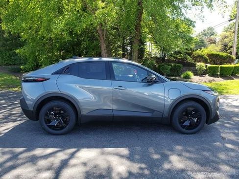 New 2026 Subaru Uncharted AWD image 2