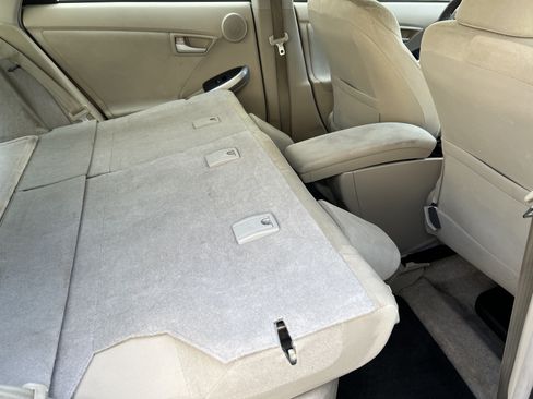 Used 2010 Toyota Prius Two FWD image 22