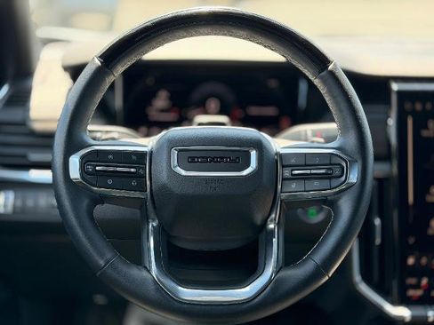 Used 2025 GMC Acadia Denali w/ Super Cruise Package AWD/4WD image 9