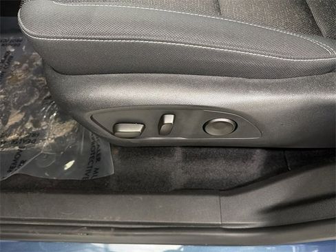 Certified 2025 Chevrolet Traverse LT image 23