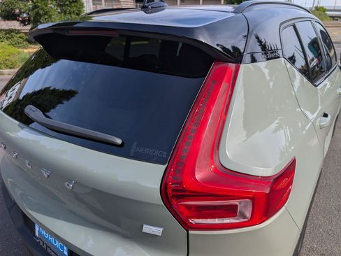 Used 2023 Volvo XC40 Recharge Plus AWD/4WD image 25