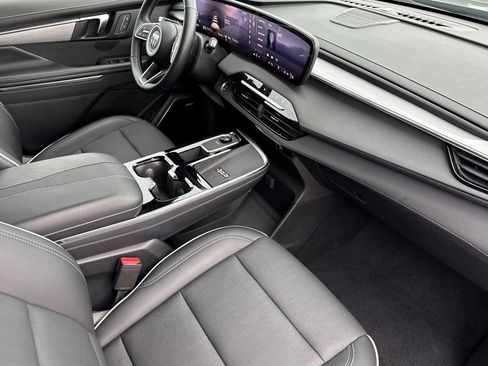 Used 2025 Buick Enclave Preferred image 19