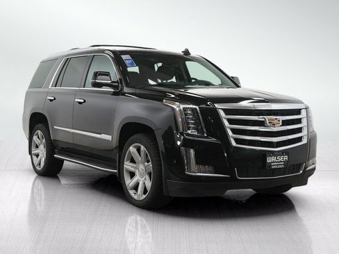 Used 2018 Cadillac Escalade Luxury AWD/4WD image 8