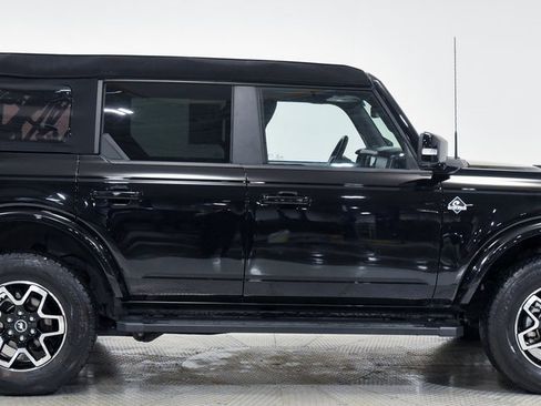 Used 2023 Ford Bronco Outer Banks image 12