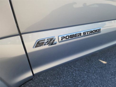 Used 2022 Ford F250 Platinum w/ Tremor Off-Road Package image 12