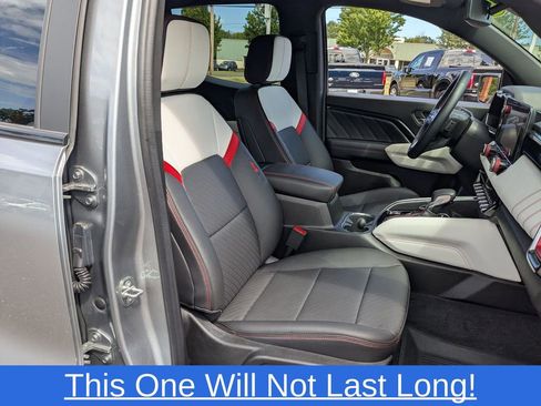 Used 2023 GMC Canyon AT4X image 25