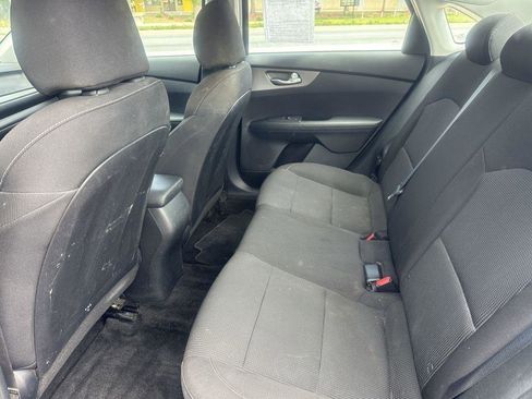 Used 2019 Kia Forte LXS FWD image 14