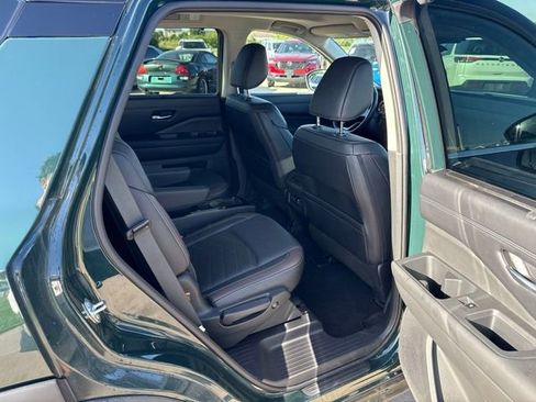 Used 2023 Nissan Pathfinder Platinum AWD/4WD image 21