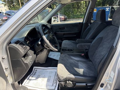 Used 2002 Honda CR-V EX image 10