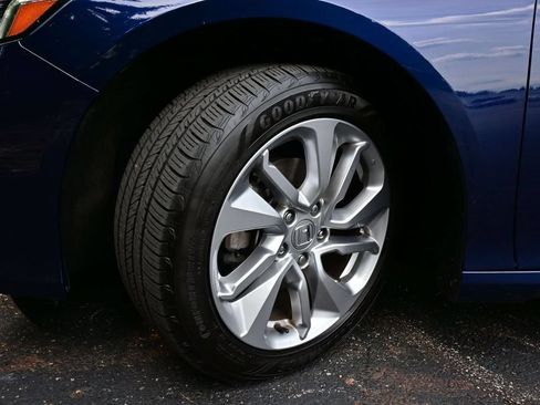 Used 2019 Honda Accord LX image 10