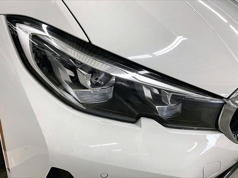 Used 2019 BMW 330i Sedan w/ Driving Assistance Package image 30