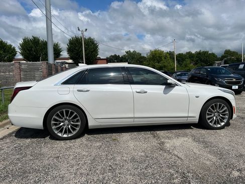 Used 2018 Cadillac CT6 Luxury AWD/4WD image 2