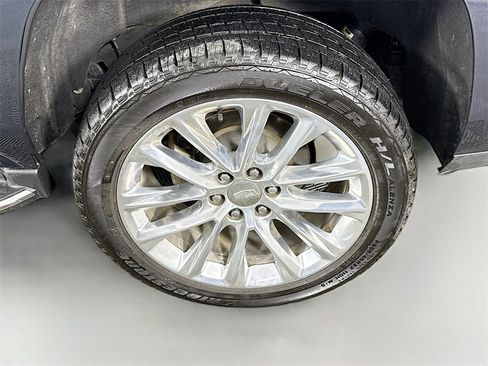 Used 2020 Cadillac Escalade Luxury image 35