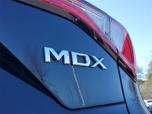 Certified 2023 Acura MDX SH-AWD w/ Technology Package image 8