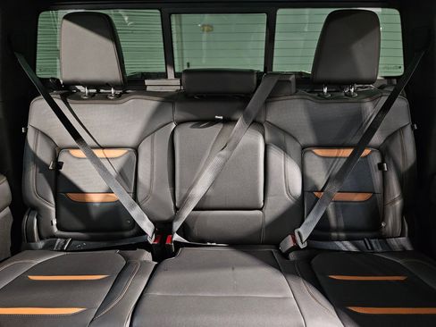 Used 2021 GMC Sierra 1500 AT4 w/ AT4 Premium Package image 13