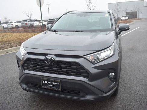 Used 2020 Toyota RAV4 XLE w/ XLE Grade Weather Package image 7