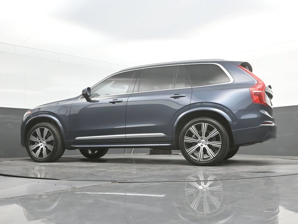 Certified 2025 Volvo XC90 T8 Plus w/ Protection Package Premier AWD/4WD image 32
