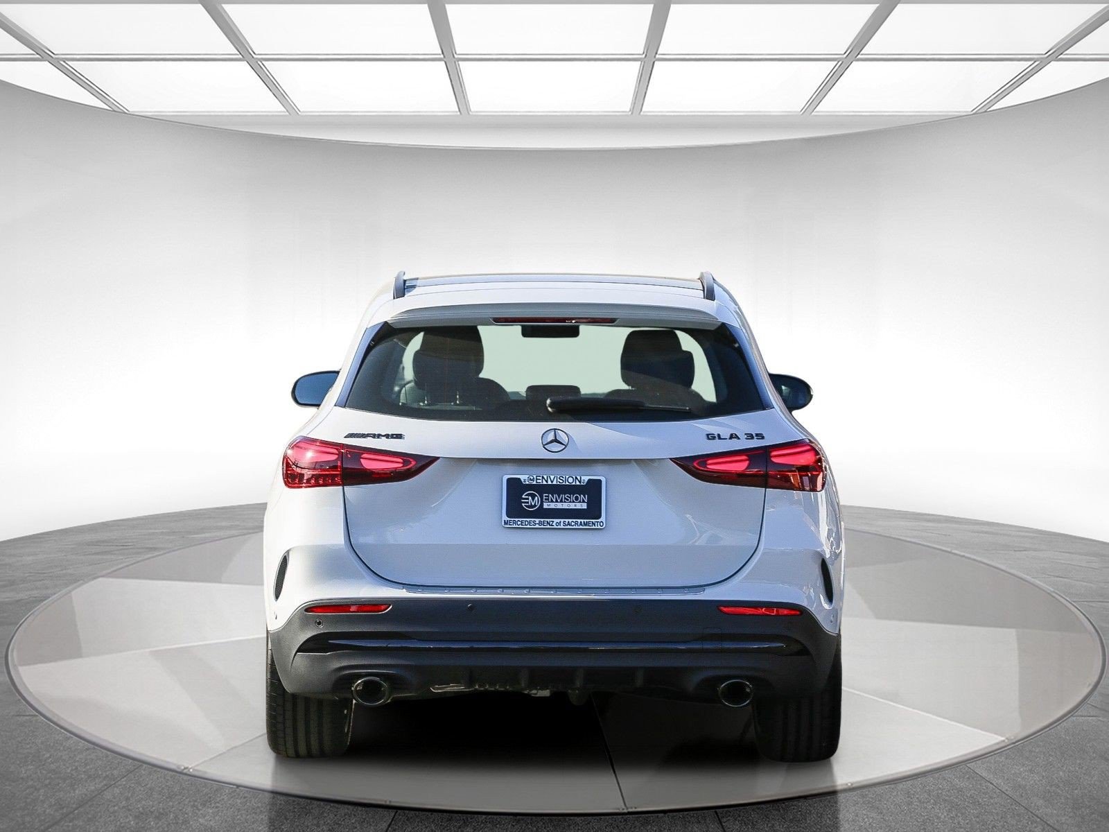 Used 2024 Mercedes-Benz GLA 35 AMG 4MATIC image 3