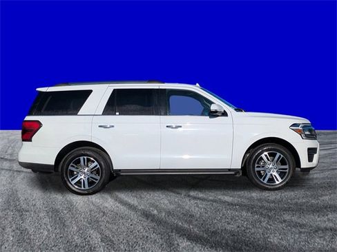Certified 2024 Ford Expedition Limited image 3