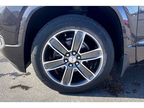 Used 2019 GMC Acadia Denali w/ Technology Package image 9