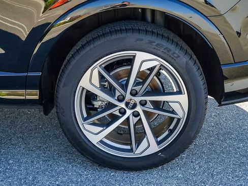 New 2025 Audi Q3 2.0T Premium image 11